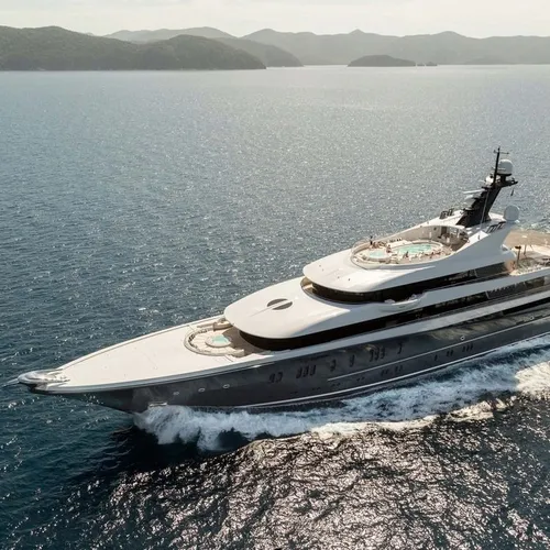 Luxury Floral Arrangements for Yachts